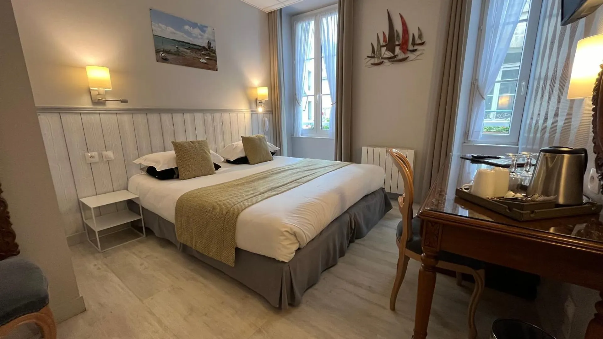 ***  Hotel Des Abers France