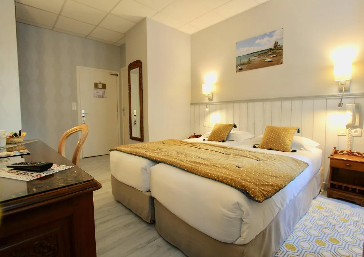***  Hotel Des Abers France